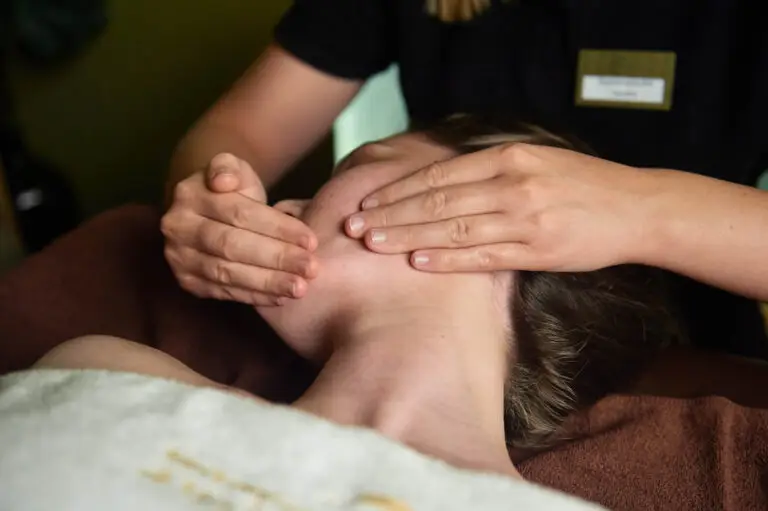Fizjoterapia stawów skroniowo-żuchwowych